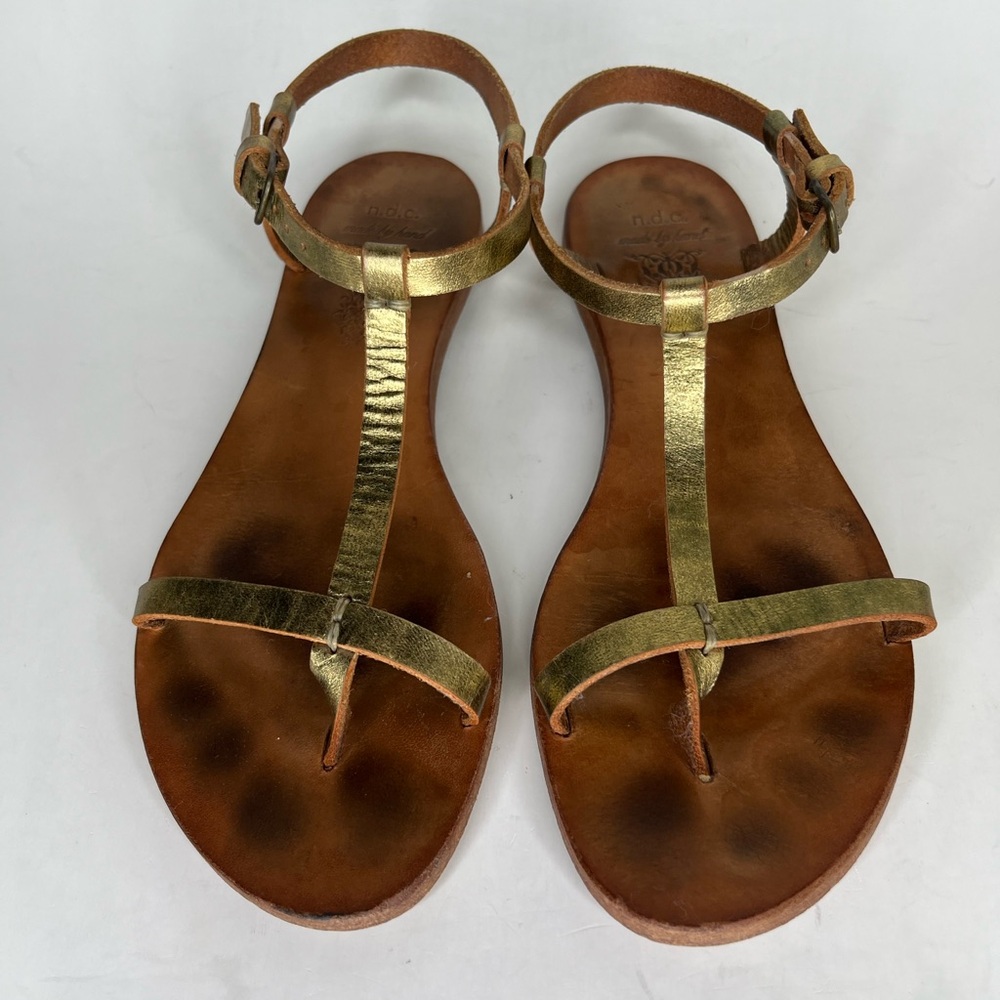 n.d.c. Made by Hand Sandals Women Size 37 US 6 Buckle T-Strap Gold Slingback